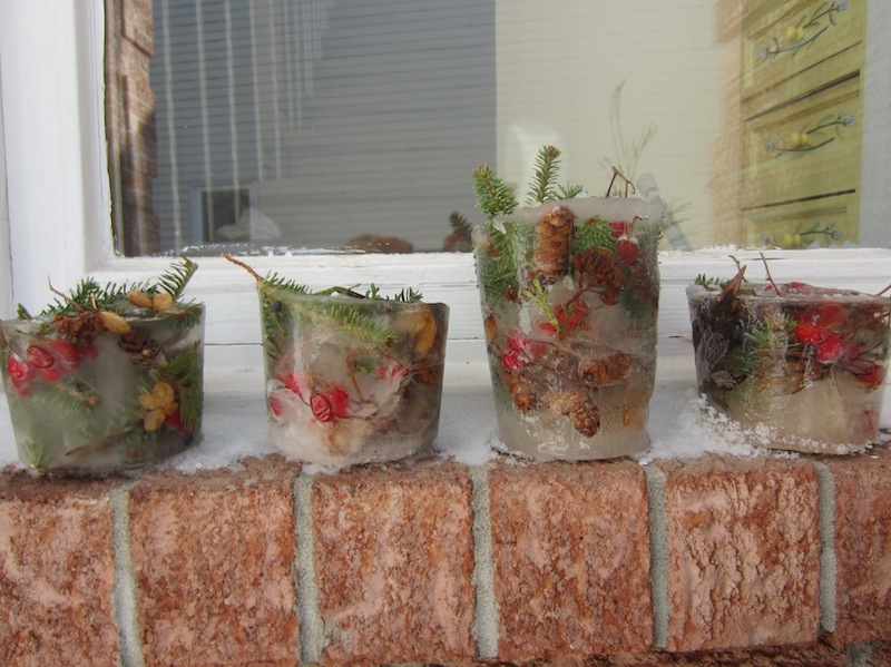 http://www.howtorunahomedaycare.com/articles/preschool-science-nature-ice-sculpture-craft/